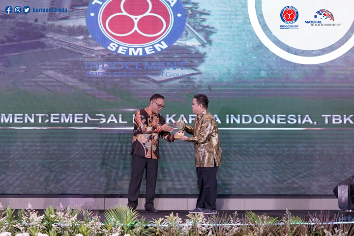 Indocement Terima Anugerah Pajak dari Pemerintah Kabupaten Bogor